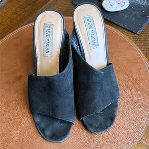 Steve Madden Black Suede Open-Toe Slide Mules